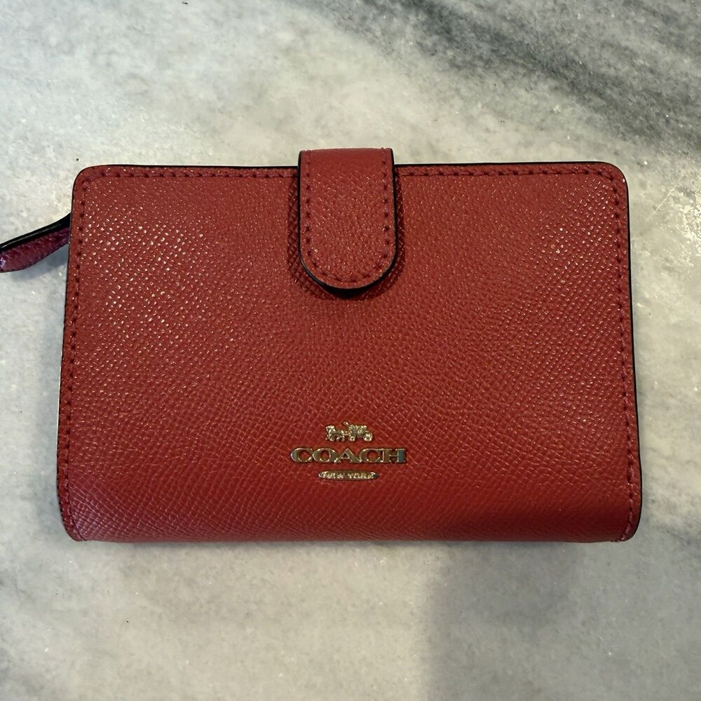 Women’s Coach Wallet Pink/Red W/ Large Zipper Section‎
